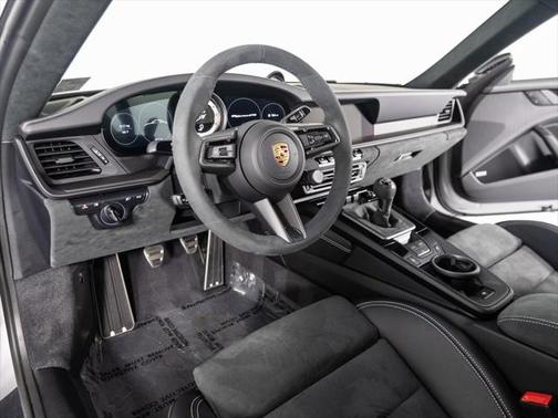 2024 Porsche 911 Carrera GTS