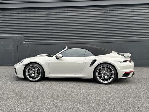 2022 Porsche 911 Turbo