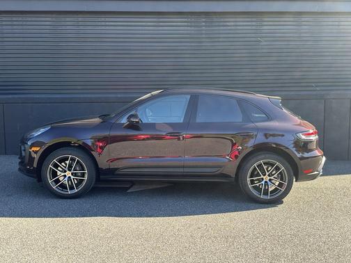 2025 Porsche Macan 