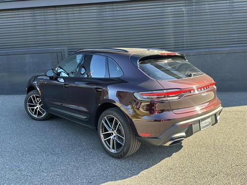 2025 Porsche Macan 