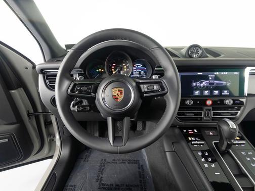 Chalk 2026 Porsche Macan Macan