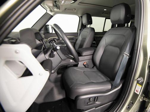 2024 Land Rover Defender 110 P300