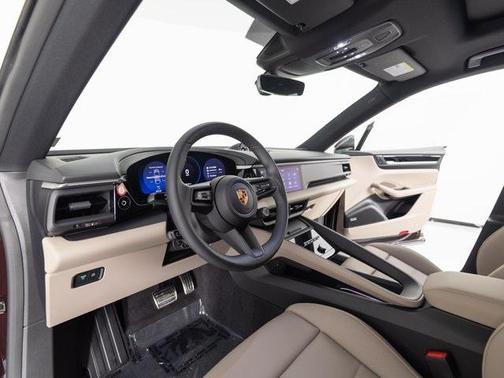 2025 Porsche Macan 4S