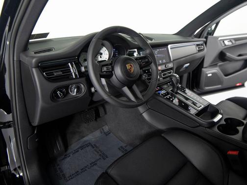 2026 Porsche Macan Macan S
