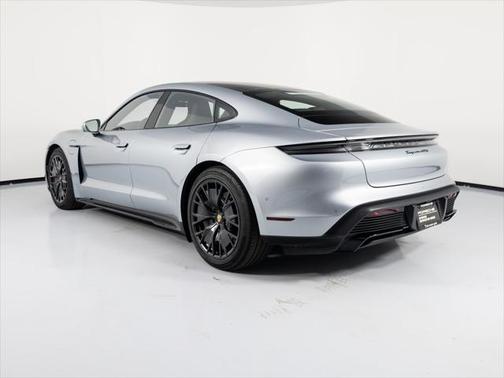 2022 Porsche Taycan GTS