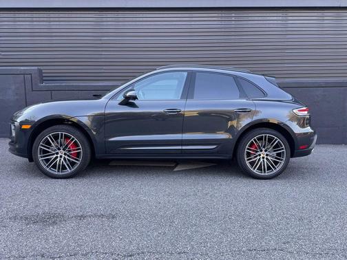Volcano Grey Metallic 2025 Porsche Macan Macan S