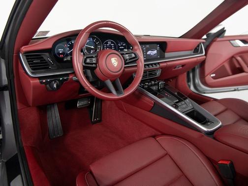 2023 Porsche 911 Carrera