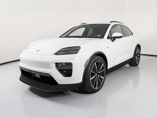 2025 Porsche Macan 4S