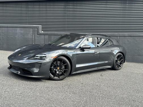 2024 Porsche Taycan GTS