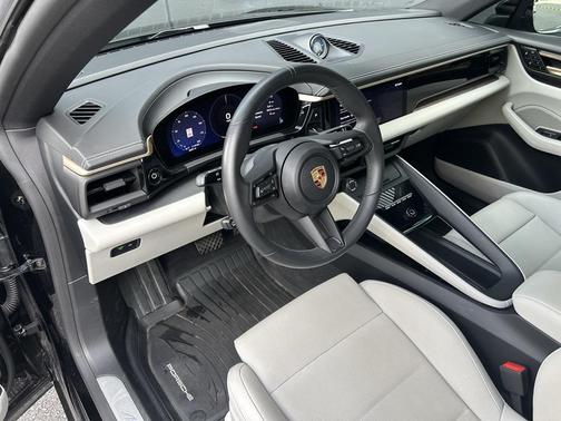 2024 Porsche Macan 4