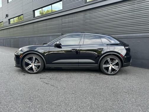 2024 Porsche Macan 4