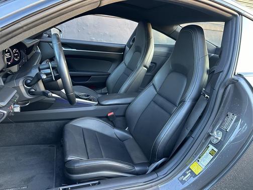 2022 Porsche 911 Carrera 4S