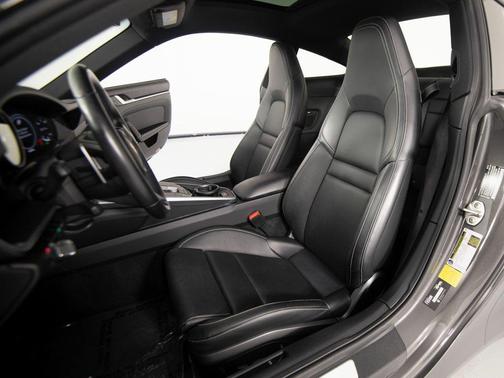 2022 Porsche 911 Carrera 4S