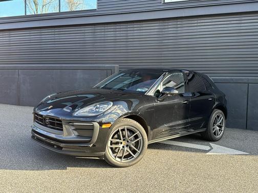 2025 Porsche Macan T