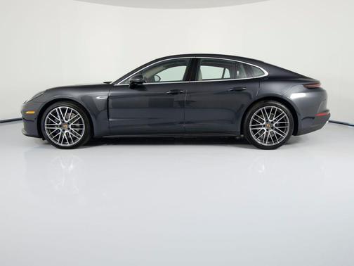 Volcano Grey Metallic 2026 Porsche Panamera