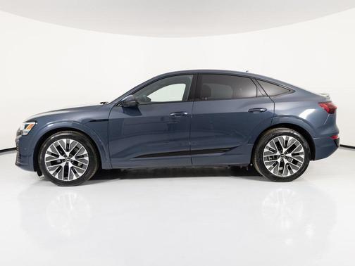 2024 Audi Q8 e-tron Prestige