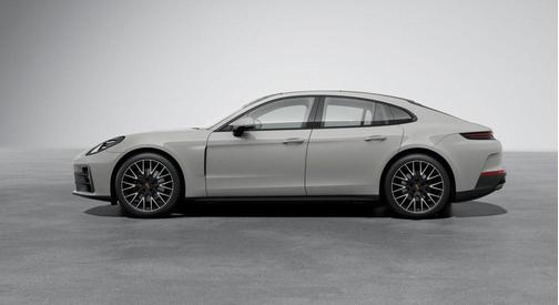 2026 Porsche Panamera 4