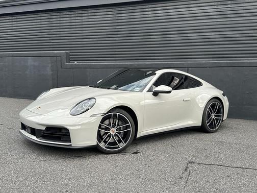 2025 Porsche 911 Carrera