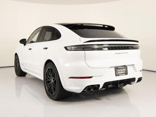 2026 Porsche Cayenne GTS