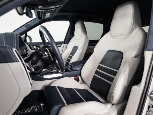 2022 Porsche Cayenne Turbo