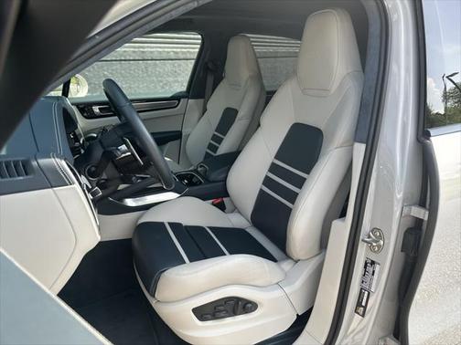 2022 Porsche Cayenne Turbo