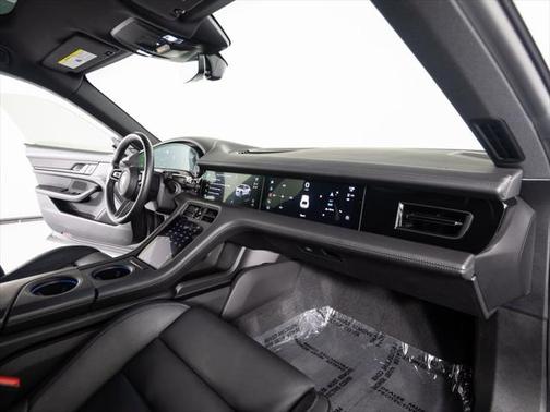 2022 Porsche Taycan Cross Turismo 4