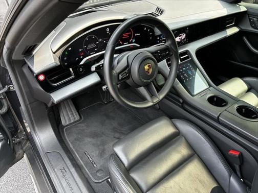 2022 Porsche Taycan Cross Turismo 4