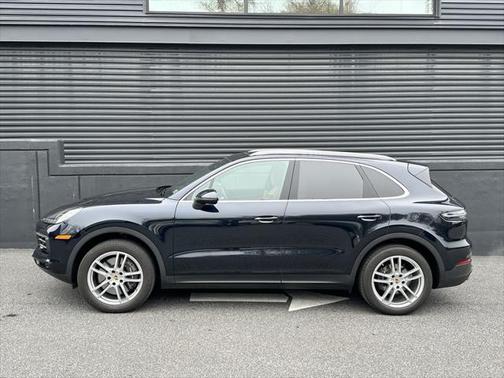 2021 Porsche Cayenne Base (Tiptronic)