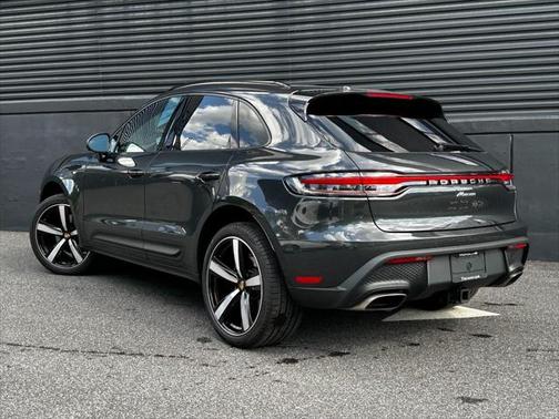 2024 Porsche Macan Base
