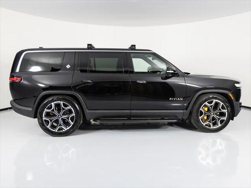 2022 Rivian R1S Adventure