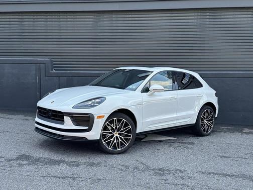 2025 Porsche Macan 