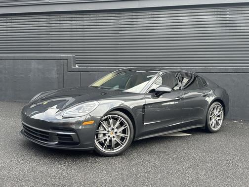 2020 Porsche Panamera 4