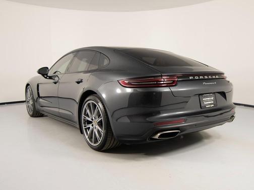 2020 Porsche Panamera 4