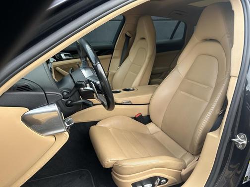 2020 Porsche Panamera 4