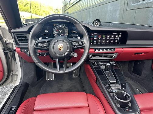 2023 Porsche 911 Carrera GTS