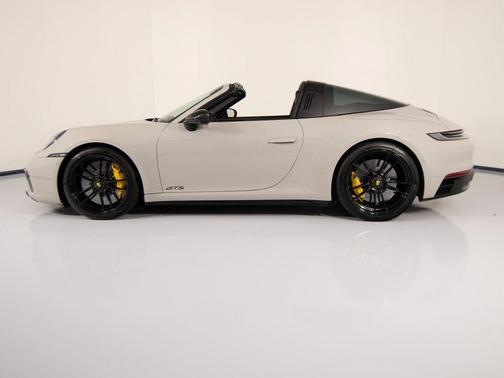 2022 Porsche 911 Targa 4 GTS