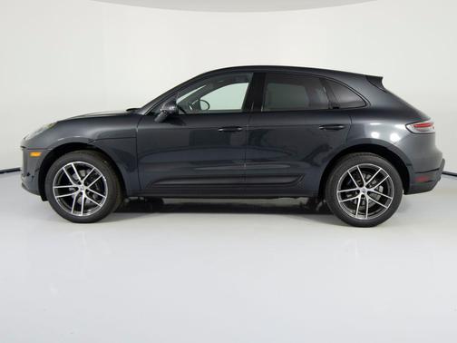 Volcano Grey Metallic 2026 Porsche Macan Macan