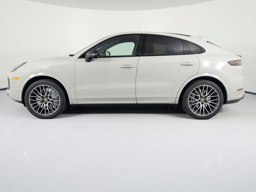 Chalk 2021 Porsche Cayenne Turbo