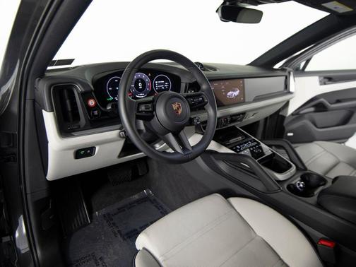 2025 Porsche Cayenne Cayenne