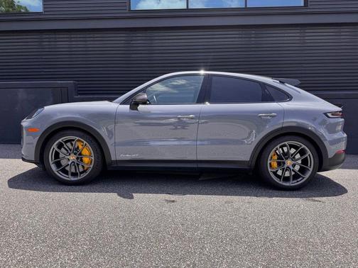 Arctic Grey 2024 Porsche Cayenne Turbo GT