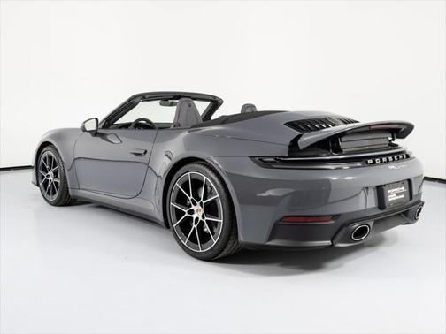 2025 Porsche 911 Carrera