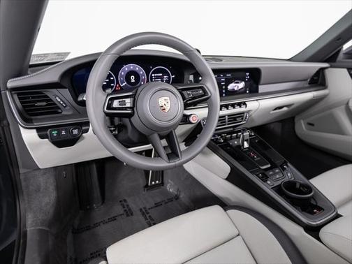 2025 Porsche 911 Carrera