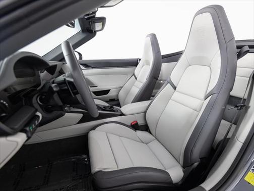 2025 Porsche 911 Carrera