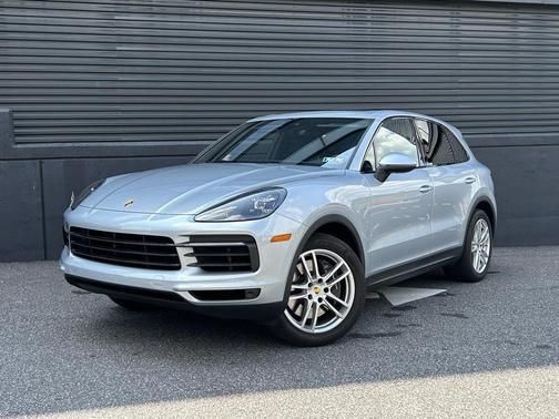 2023 Porsche Cayenne Base (Tiptronic)