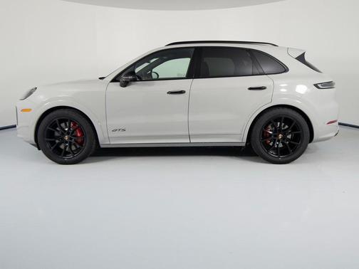 2026 Porsche Cayenne GTS