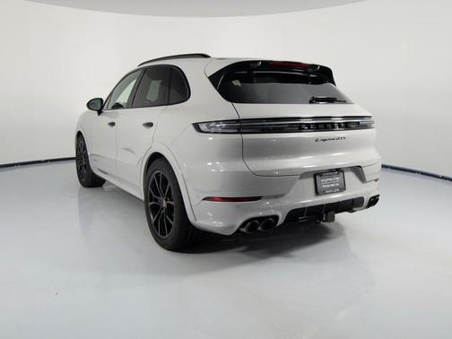 2026 Porsche Cayenne GTS