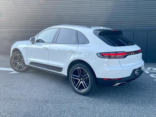 2021 Porsche Macan Base