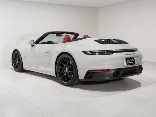 2023 Porsche 911 Carrera GTS