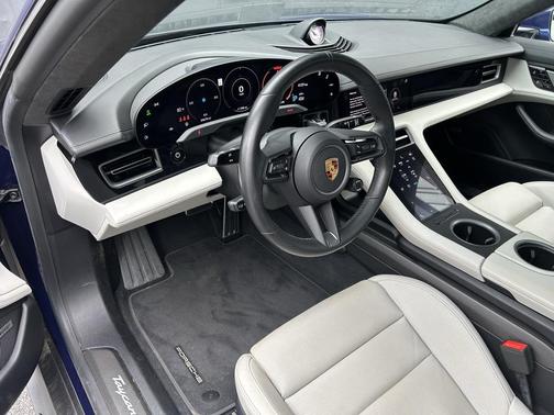 2021 Porsche Taycan Turbo S