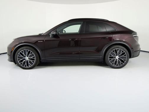 2025 Porsche Macan 4